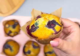 Borůvkové muffiny s bílou čokoládou