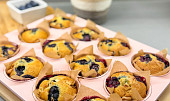 Borůvkové muffiny s bílou čokoládou