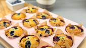 Borůvkové muffiny s bílou čokoládou