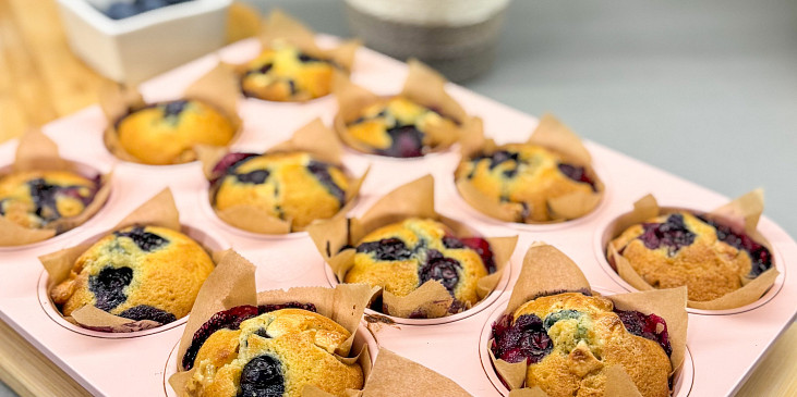 Borůvkové muffiny s bílou čokoládou