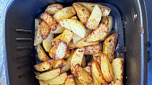 Brambory pečené v horkovzdušné fritéze