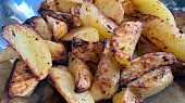 Brambory pečené v horkovzdušné fritéze