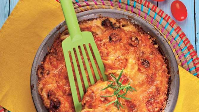 Bramborový gratin s rajčaty