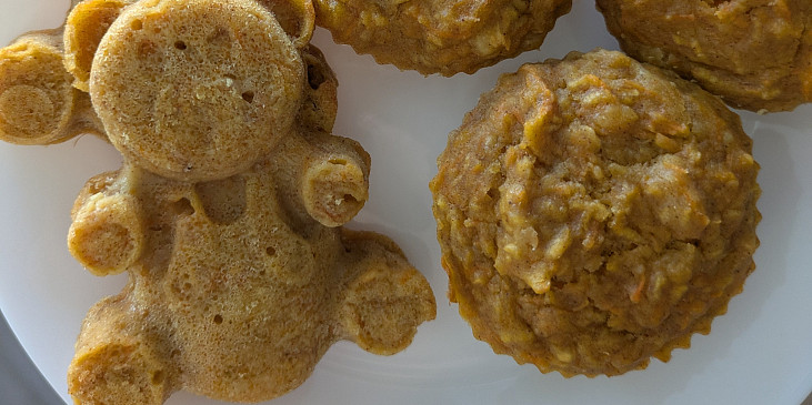Mrkvovo-jablečné muffiny bez přidaného cukru