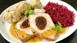 Vepřová pečeně se švestkami