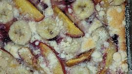 Hrníčkový ovocný koláč