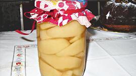 Hruškový kompot s citronovou šťávou