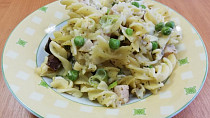 Zapečené těstoviny se šunkou a tofu