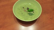 Cuketovo-brokolicová polévka