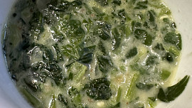 Špenátová polévka s mlékem