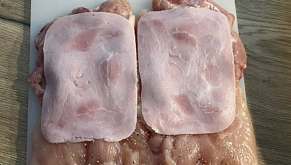 Kuřecí roláda plněná vejci a šunkou (vhodné pro diabetiky)