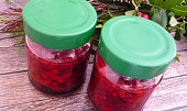 Sterilované brusinky (rybíz, rakytník)