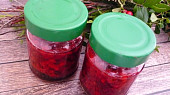 Sterilované brusinky (rybíz, rakytník)