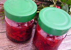 Sterilované brusinky (rybíz, rakytník)