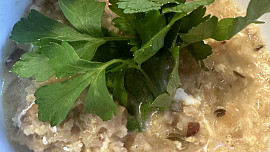 Chlebová polévka se slaninou