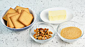 Švestkový crumble s ořechy