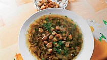 Houbová česnečka