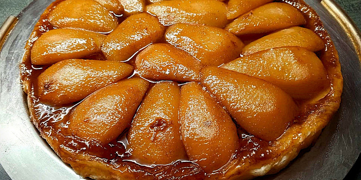 Koláč sester Tatinových  (Tarte Tatin) (Hruškový Tarte tatin)