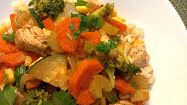 Krůtí maso v zelenině s bulgurem