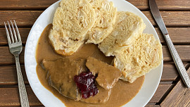 Svíčková hovězí z trouby podle rodinného receptu