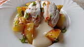 Camembert s bramborem z mikrovlnné trouby