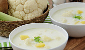 Květáková polévka