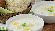 Květáková polévka