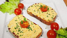 Sýrová pomazánka na topinky