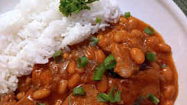 Vepřová plec s chorizem a fazolemi