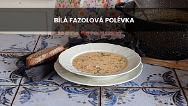 Bílá fazolová polévka