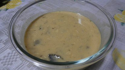 Bramborová polévka s houbami nakyselo