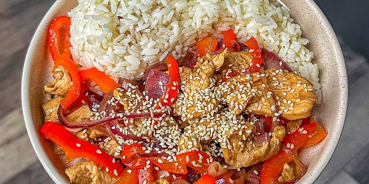 Kuřecí stir-fry s rýží