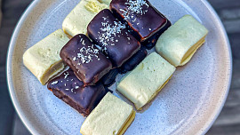 Proteinový marshmallow dezert