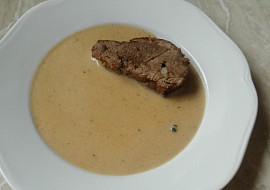 Jehněčí kýta na pivě