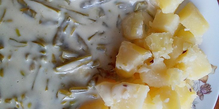 Fazolkové lusky na smetaně