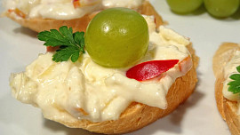 Křenová pomazánka se sýrem