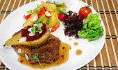 Vepřový steak s hruškou