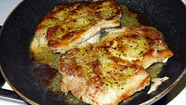 Vepřový steak s hruškou