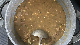 Znojemská omáčka s vepřovým masem