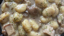 Gnocchi s čerstvými houbami a smetanou
