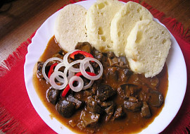 Houbový guláš