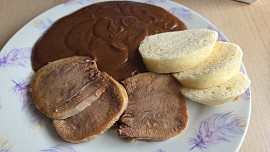 Hovězí jazyk na černo