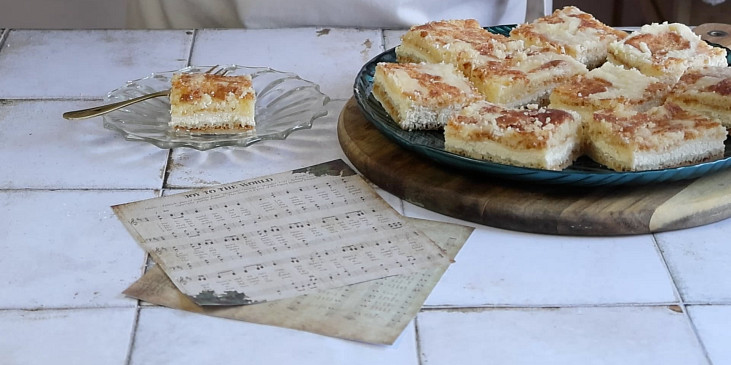 Rychlý sypaný tvarohový koláč