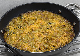 Zapečené gnocchi s kuřecím masem v sýrové omáčce se špenátem