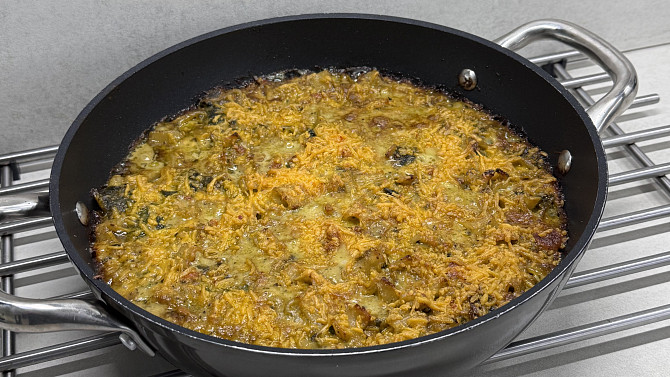 Zapečené gnocchi s kuřecím masem v sýrové omáčce se špenátem