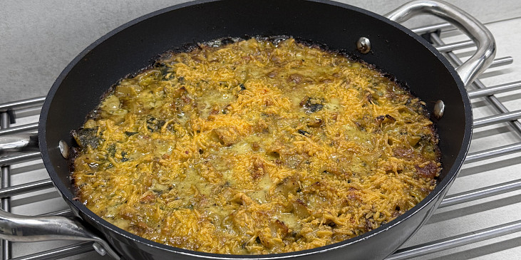 Zapečené gnocchi s kuřecím masem v sýrové omáčce se špenátem