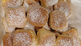 Honzovy buchty jako peříčko