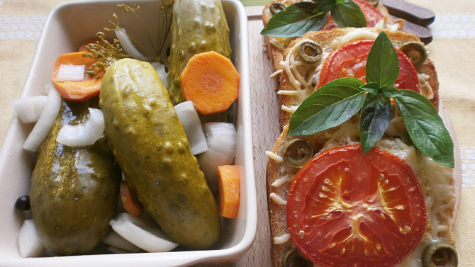 Tousty z trouby se šunkovou smaženicí