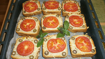 Tousty z trouby se šunkovou smaženicí