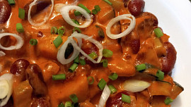 Fazolový stroganoff se žampiony a cuketou